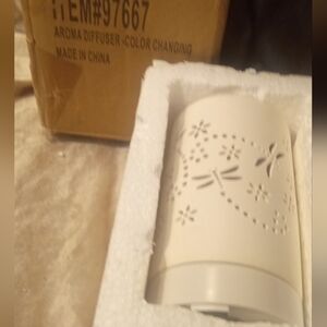 🎄 NEW! Color-Changing Aroma Diffuser/Oil Warmer - Dragonfly Cutout Design Ivory